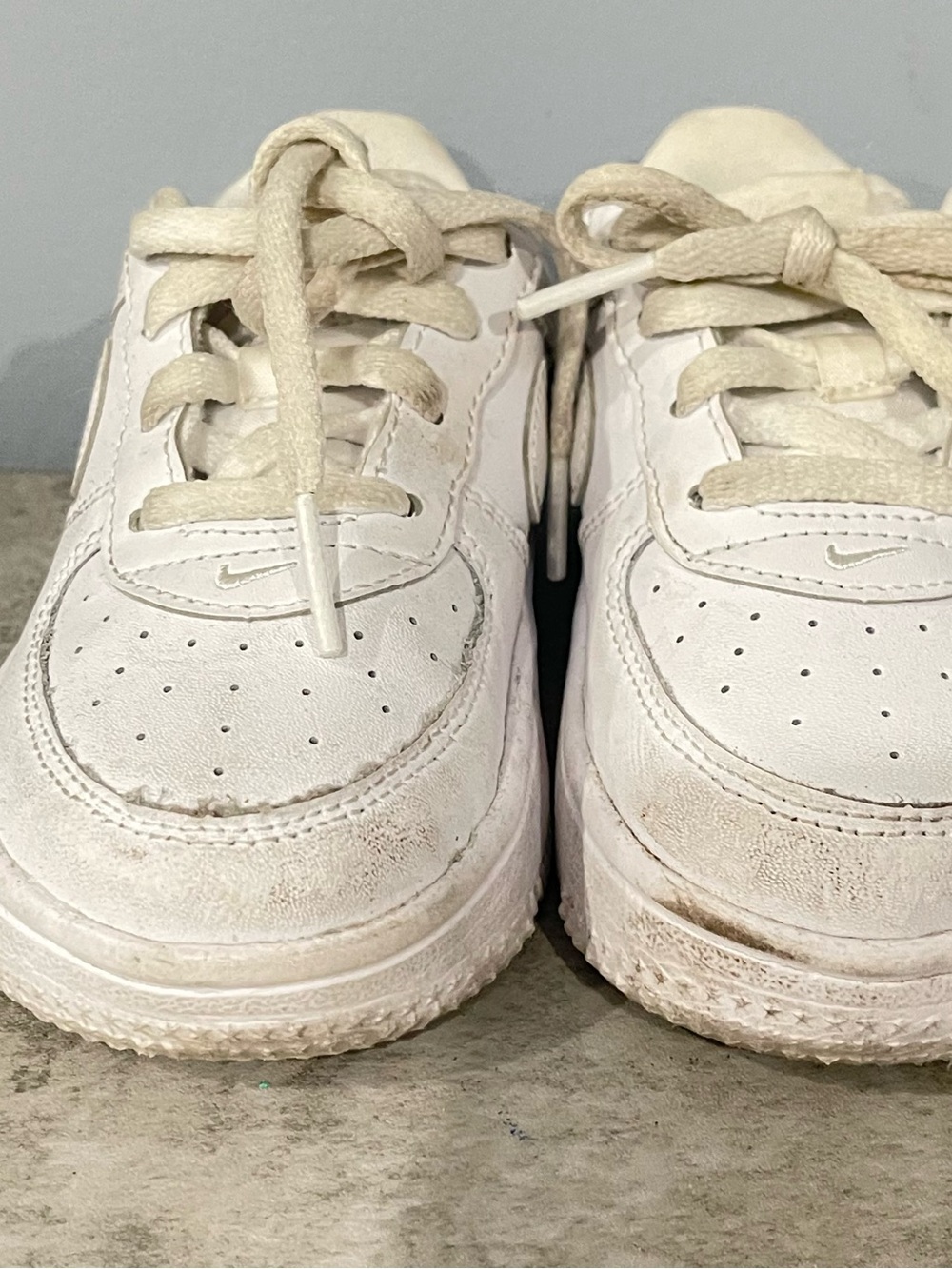 Nike Air Force Ones Kids White Low-Top Sneakers - Picture 9 of 12